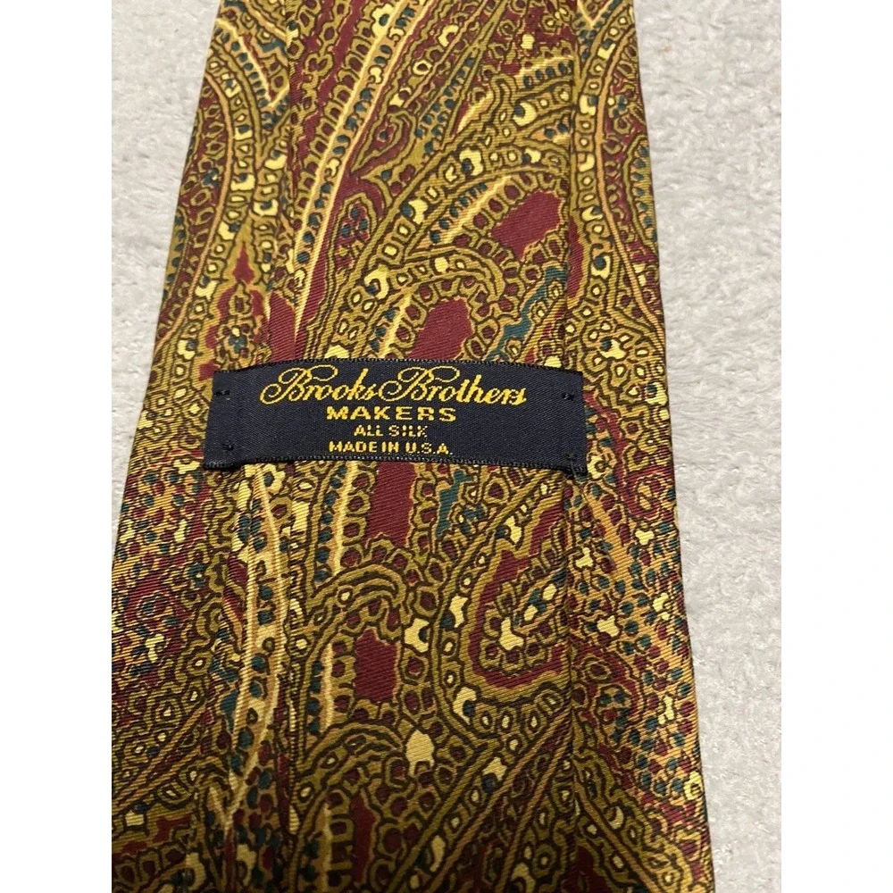 Vintage Brooks Brothers Makers Silk Neck Tie Red Gold Baroque Paisley Medallion‎